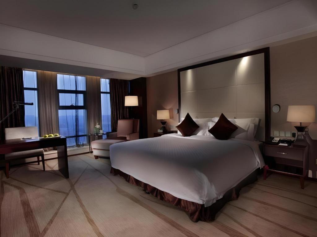 White Swan Hotel Changsha Bagian luar foto
